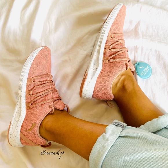 puma soft foam pink